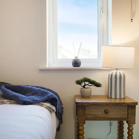 Modern Coastal Minutes From Holiday home Redcar